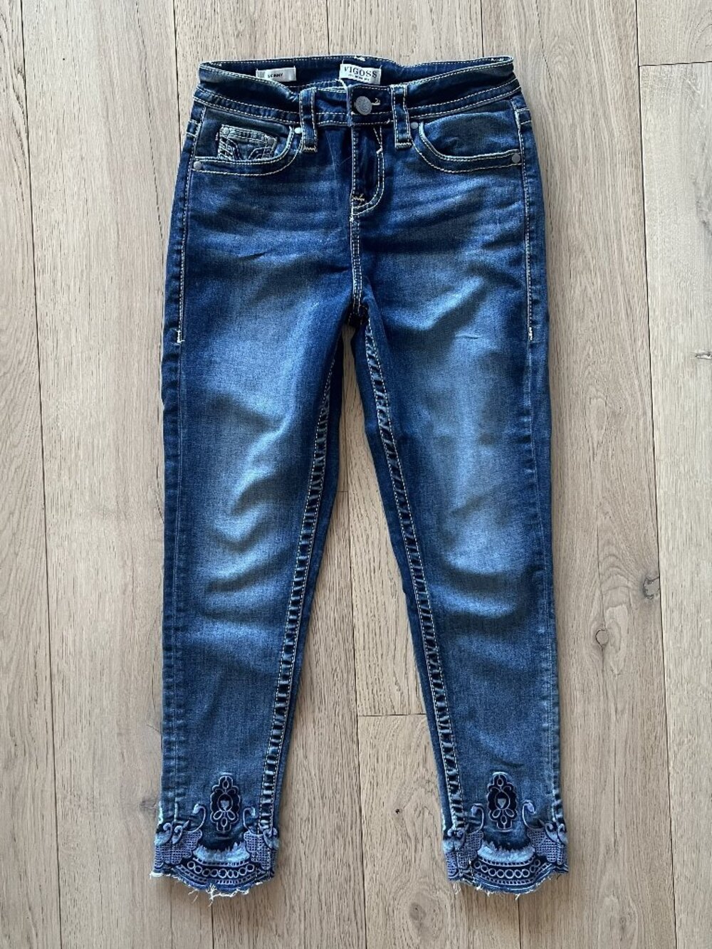 Vigoss Skinny Low Waist Women's Jeans Size 2 Fancy Hem